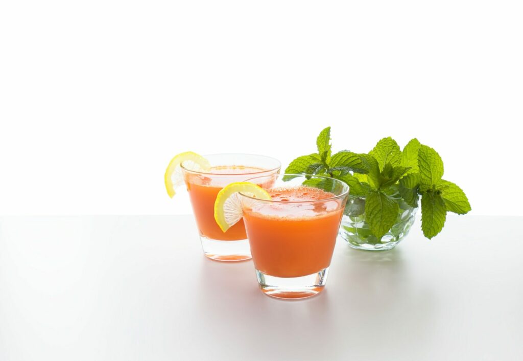 Carrot Juice with Mint Leaves