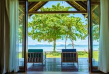 A luxury glamping getaway with a view at the tropical ocean